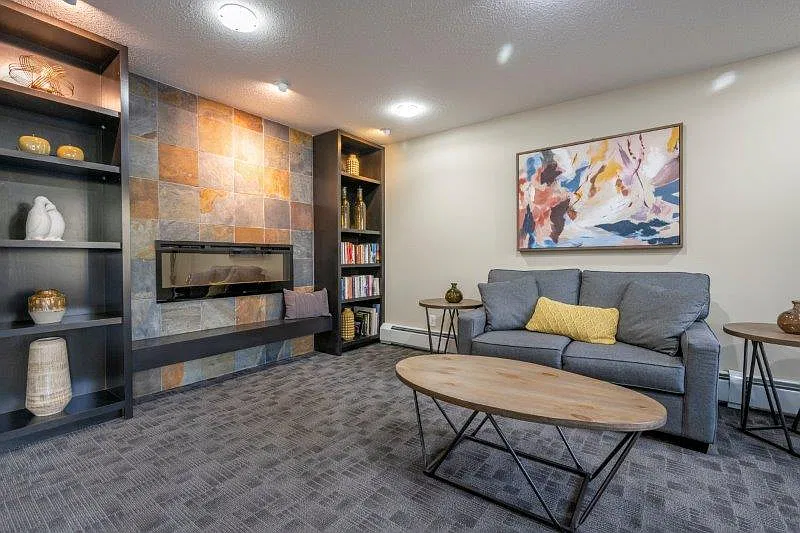 1 bed, 728 sqft, $1,600 — Photo 3