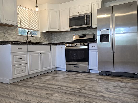 5th image of 1363 Toiyabe Ave