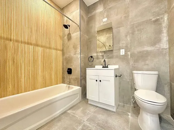 1118 Willoughby Avenue image 13 of 16