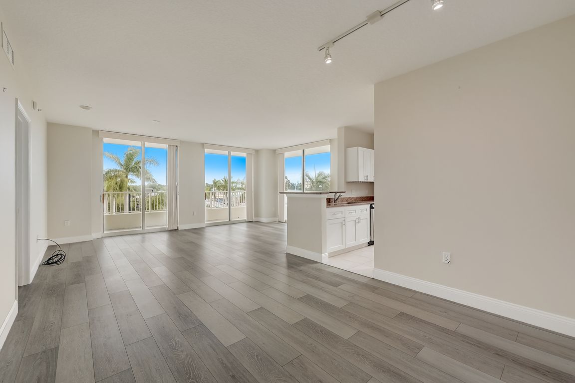 625 Casa Loma Blvd UNIT 302, Boynton Beach, FL 33435 MLS RX10945593