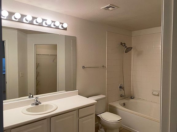 3rd image of 2900 Sunridge Heights Pkwy APT 423