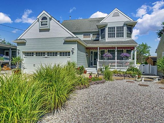 3rd image of 19 Birch Ln