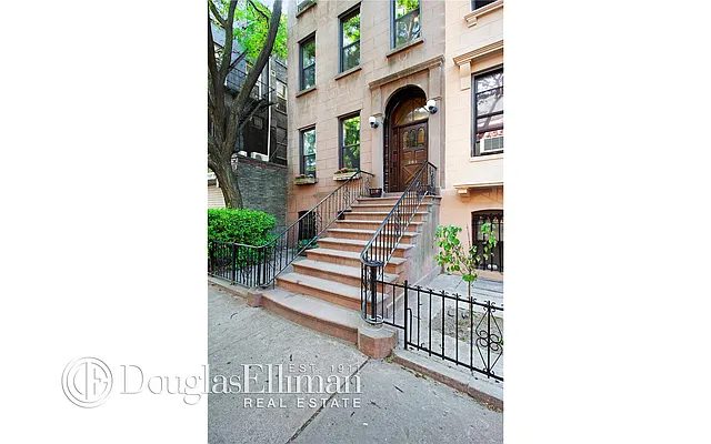 Sold by Douglas Elliman | media 8