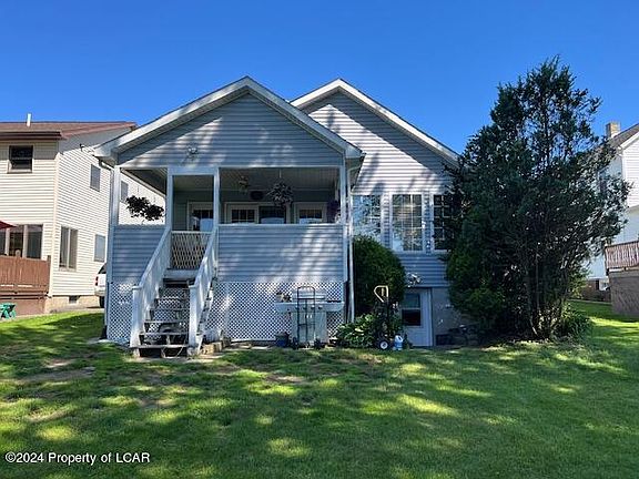 3rd image of 49 Noyes Ave