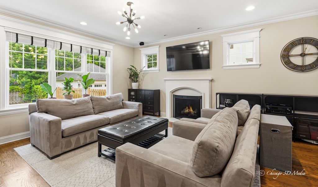 306 17th St, Wilmette, IL - More