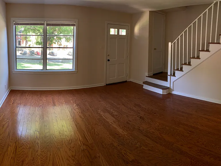 1662 Valley Ave — Photo 6