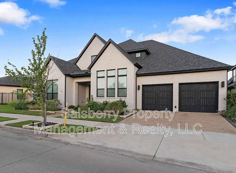 1790 Coopers Hawk Dr — Photo 2