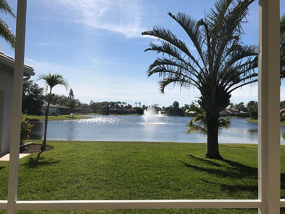 Sparkling sunny water view