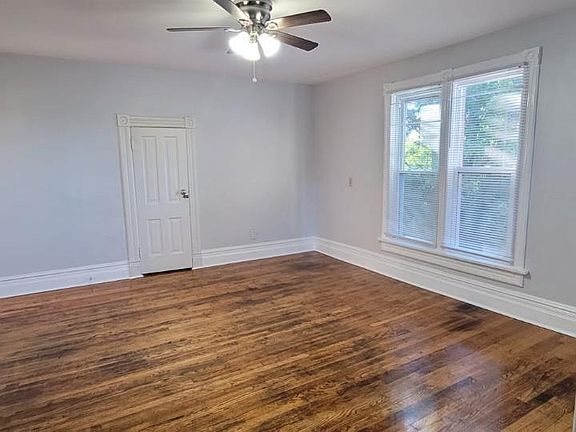 2nd image of 414 Hollister Ave