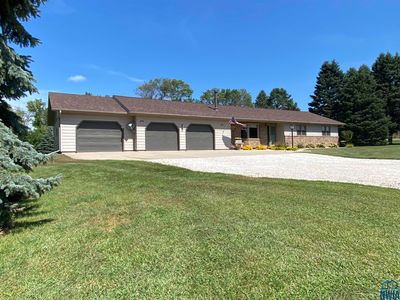 16584 Pine Ln, Le Mars, IA, 51031