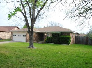 7047 Cleburne Ct, Fort Worth, TX 76133