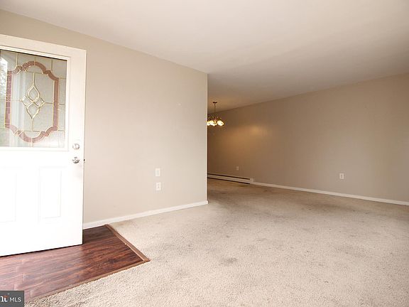 2nd image of 3046 Holme Ave