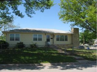 902 S Garfield St, Junction City, KS 66441