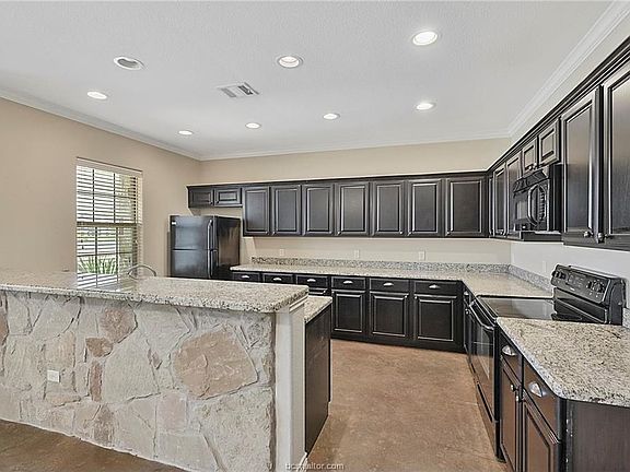 2nd image of 305 Deacon Dr W #A