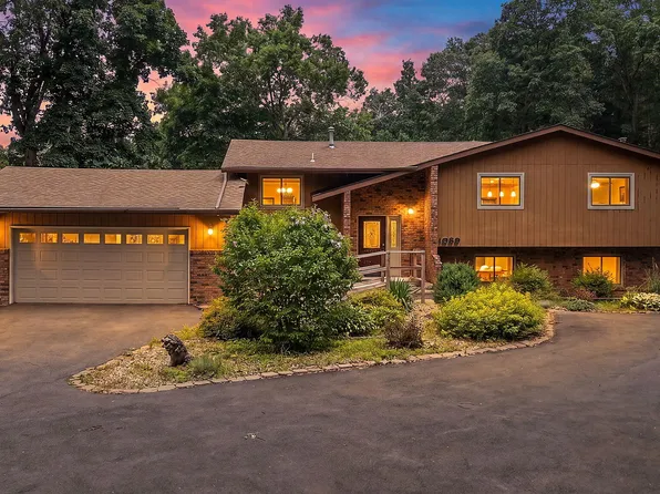 1089 N 200 W, Chesterton, IN 46304