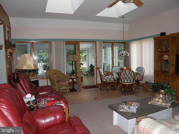 5th image of 23125 Lakeview Dr