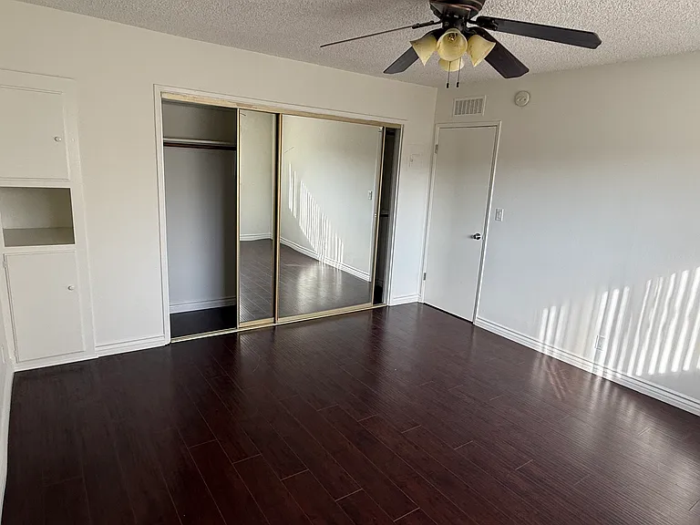 R&A INVESTMENTS HOLT — Photo 12