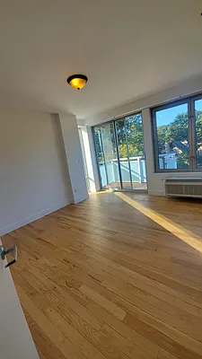 Rented by Bahar Management | media 32