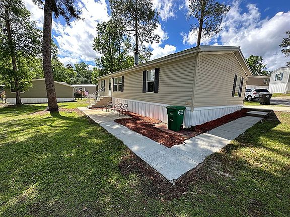 2nd image of 395 Blue Dolphin Ln