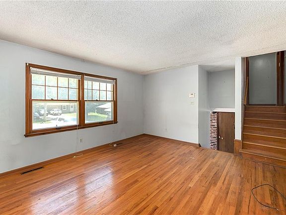 4th image of 6004 E 99th St