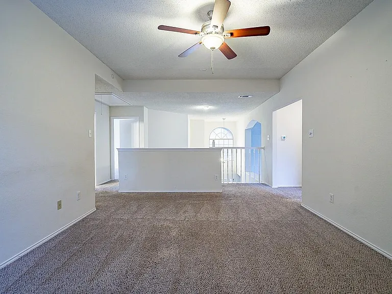1408 Belaire Dr — Photo 14