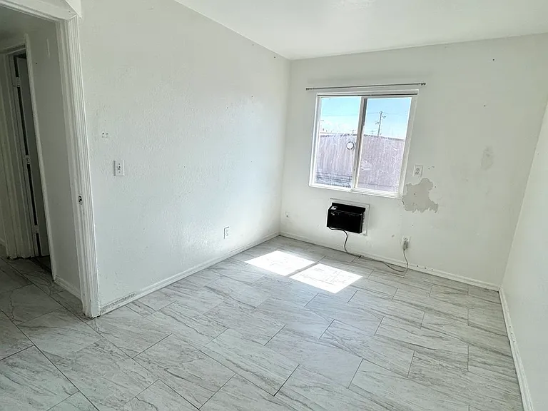 2525 E Monroe St #2 — Photo 6