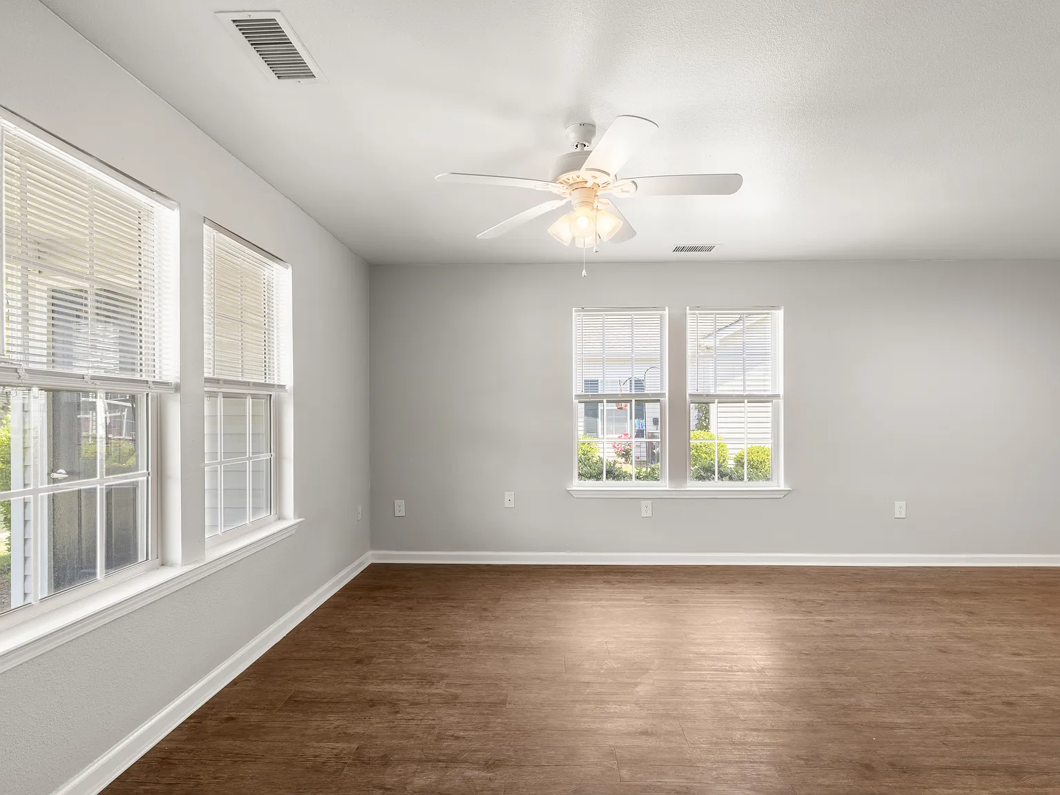 Weatherstone Park Apartments — Photo 4