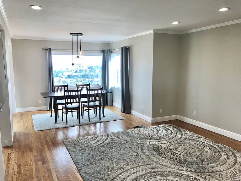 730 Myra Way — Photo 8
