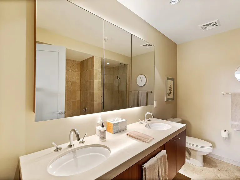 841 S Gaines St #305 — Photo 17