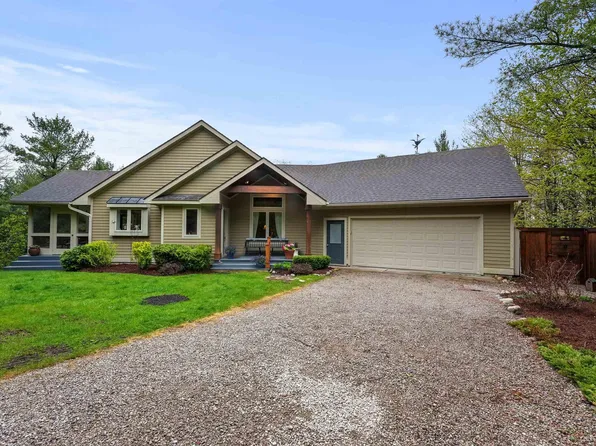 455 N Vincer Way, Northport, MI 49670