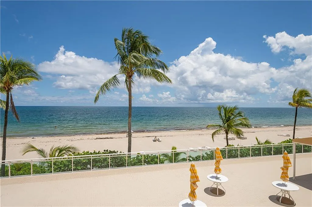 1 bed, 1.5 bath, 1209 sqft, $3,900 — Photo 1