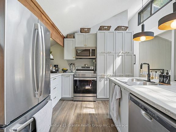 3rd image of 1012 Shetland Rd