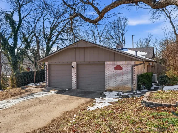 945 Kenwood Rd, Bartlesville, OK 74006