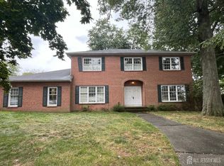 975 Inman Ave, Edison, NJ 08820