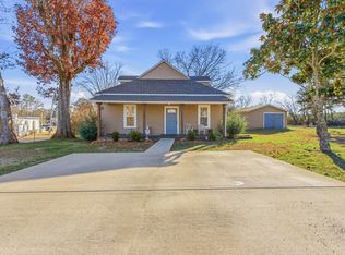 200 Church St, Loretto, TN 38469