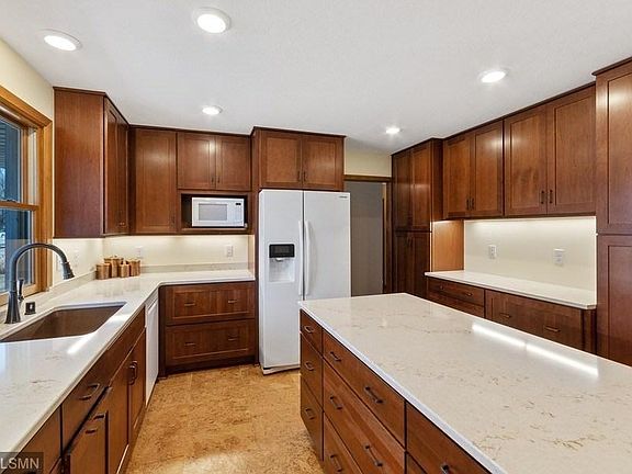 3rd image of 13708 E Wellington Cres