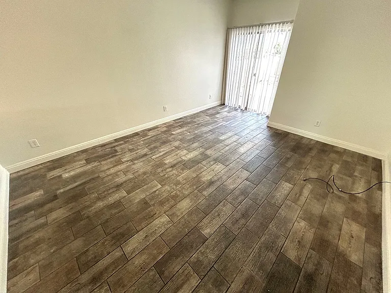 8877 Tomnitz Ave — Photo 6