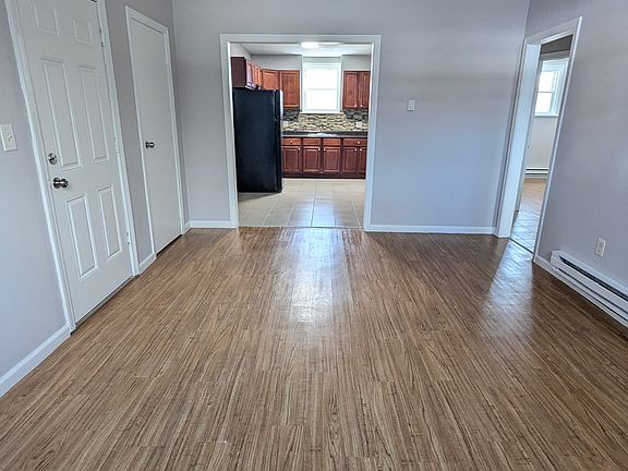 5th image of 137 Hillcrest Ave #44