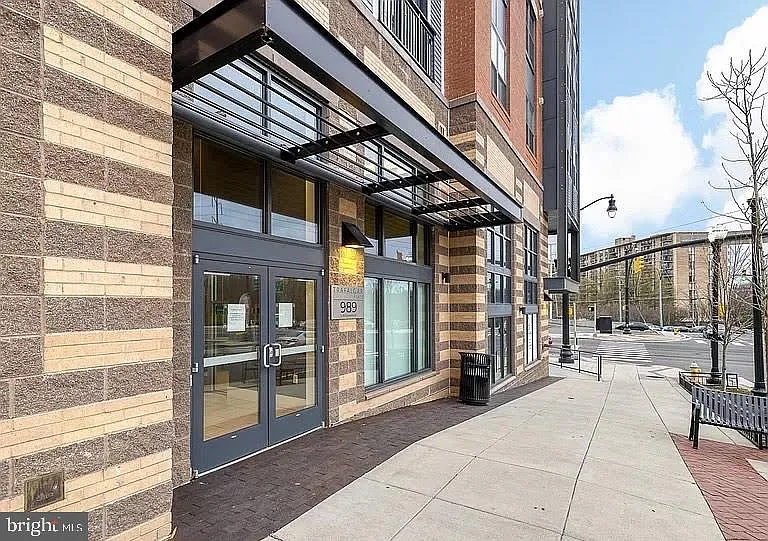989 S Buchanan St #223