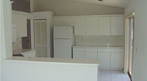 2nd image of 14914 SW 15th St