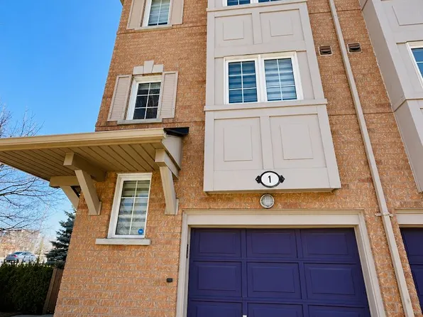 1128 Dundas St W #1, Mississauga, ON L5C 1E1