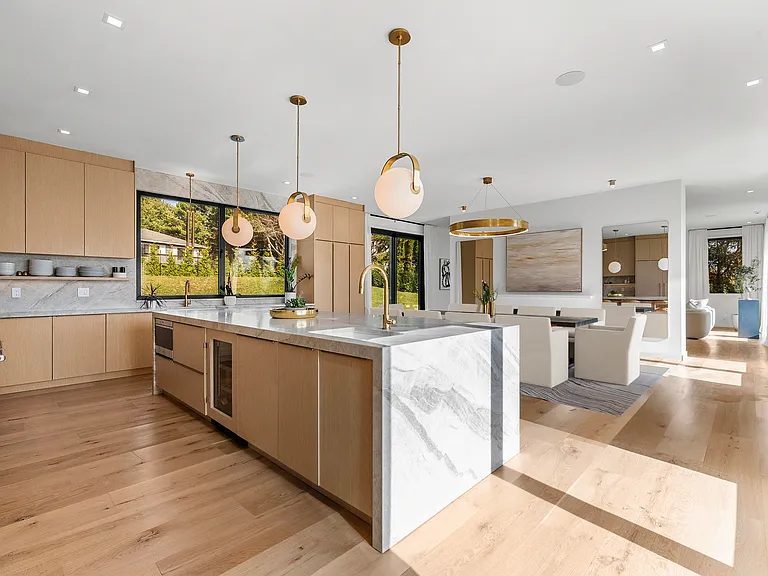 307 Montauk Hwy — Photo 6