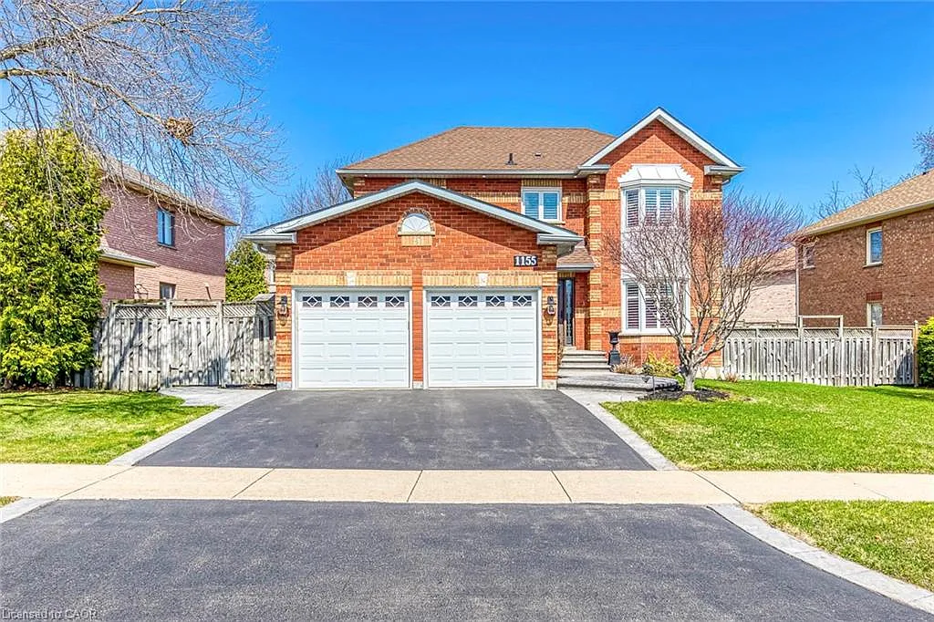 1155 Thoresby Dr photo 1