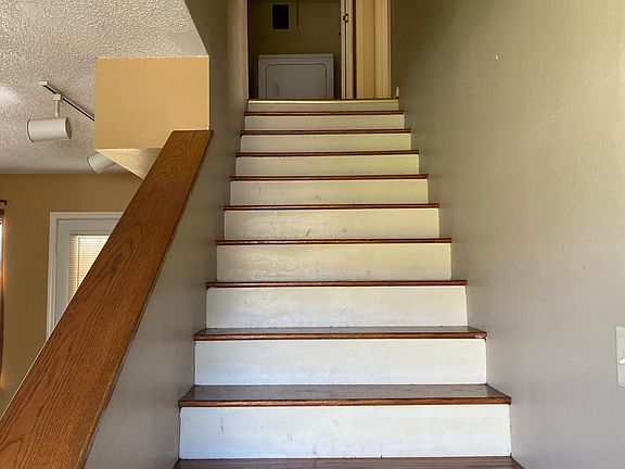 5th image of 212 Leighton Dr #1A