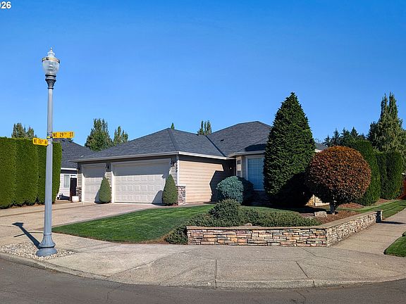 2nd image of 17508 NE 29th St