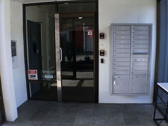 4th image of 5200 University Way NE APT 401
