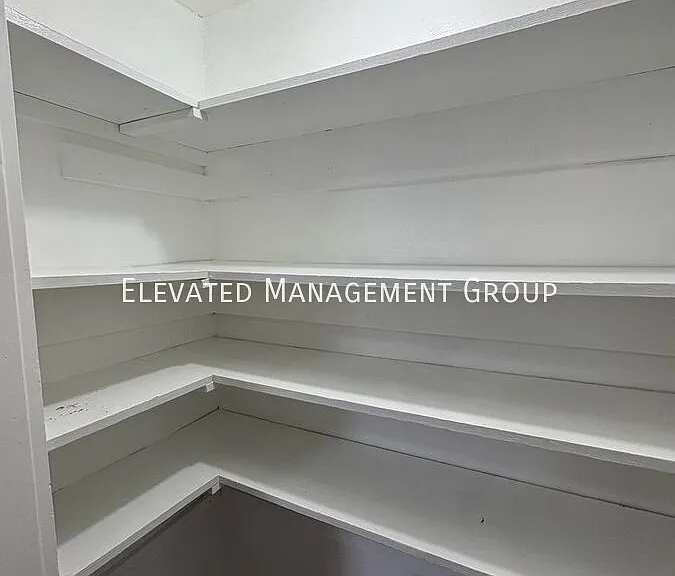 115 Walter St NE #3 — Photo 9