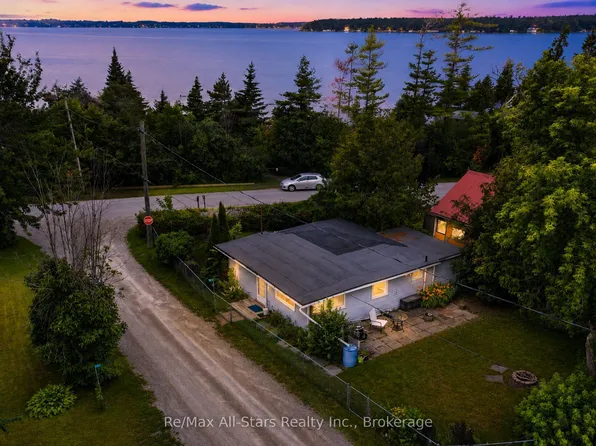 3 Leaf St, Kawartha Lakes, ON K0M 1L0