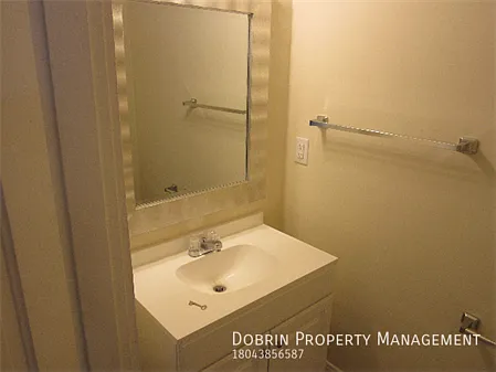 510 N Monroe St — Photo 6