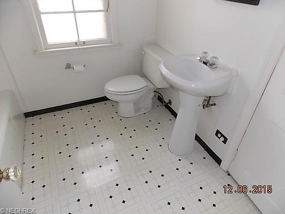 5th image of 4919 Geraldine Ave
